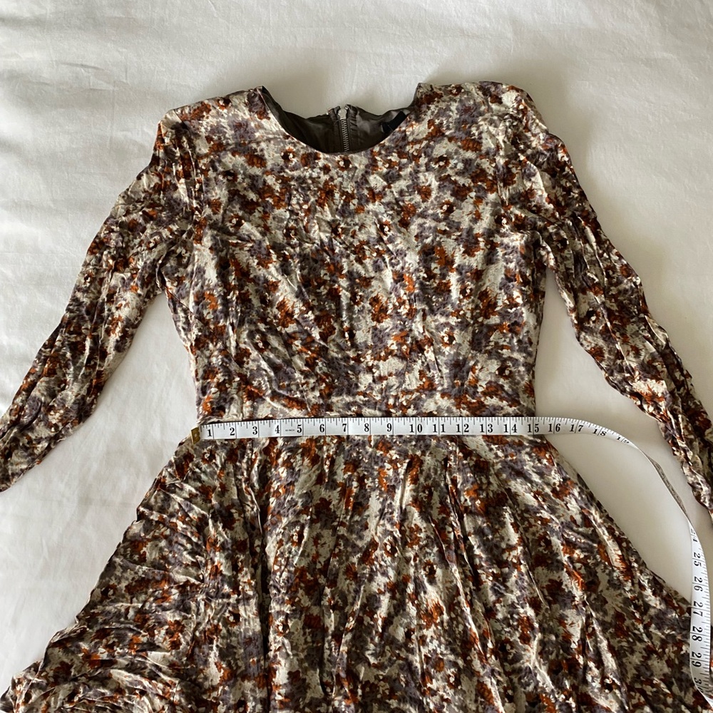 H&M Abstract Patterned Dress - Picture 2 of 9